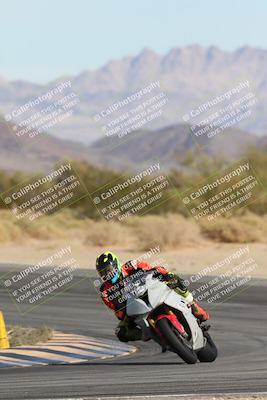 media/Nov-16-2025-Race Pace (Sun) [[8c5fa54630]]/Non Verified Riders (1st 20 Minutes)/2-Turn 10 (1010am)/